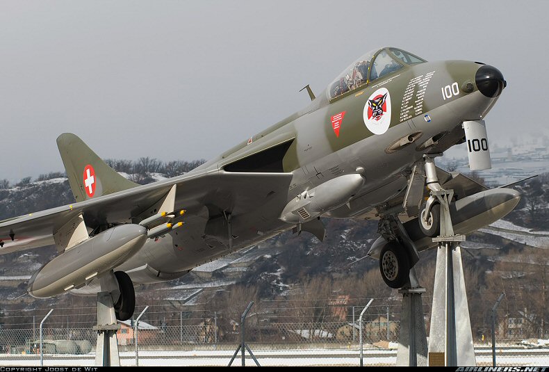 J-4100 at Sion